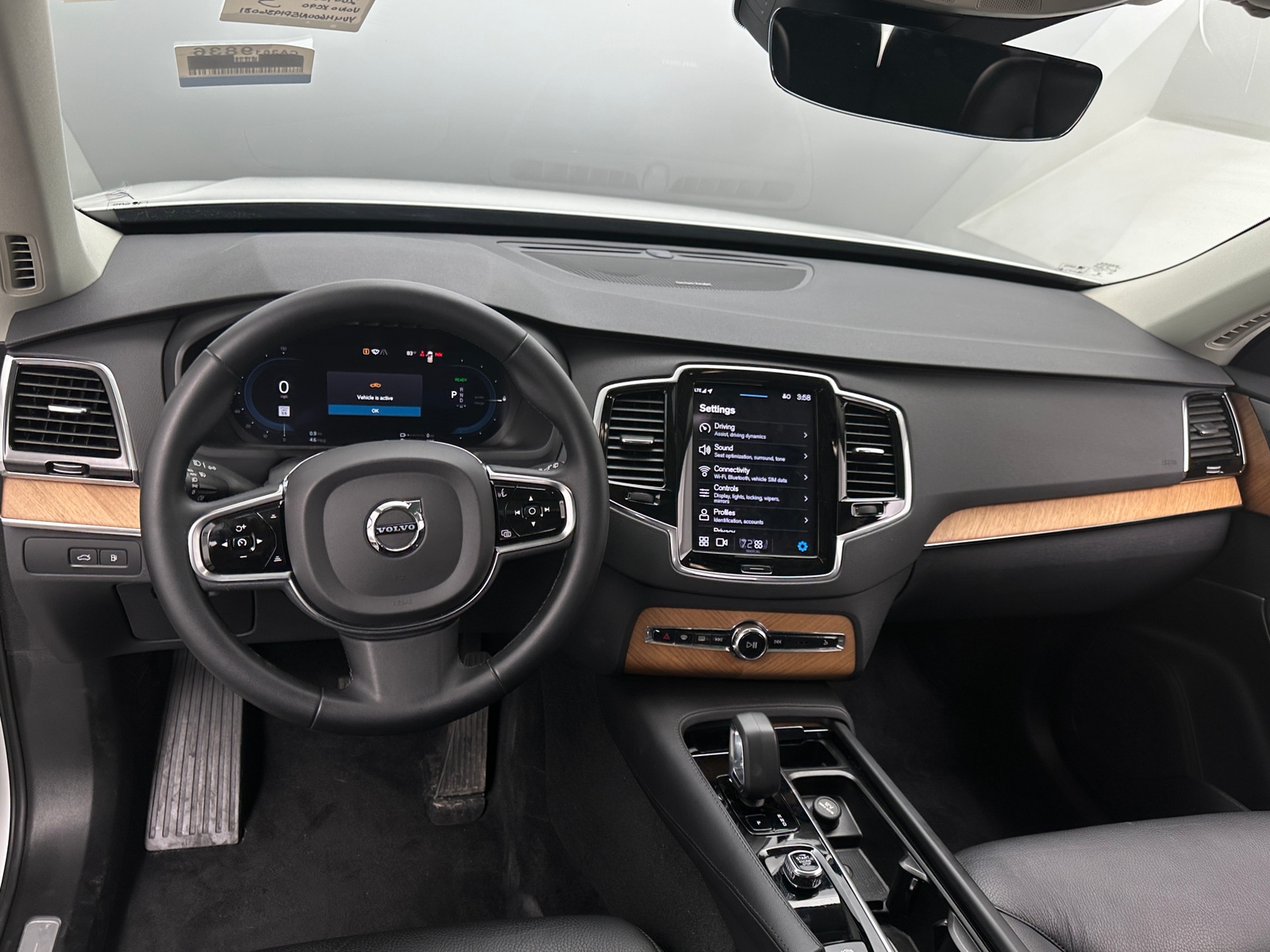 Thumbnail: 2023 Volvo XC90 - 2