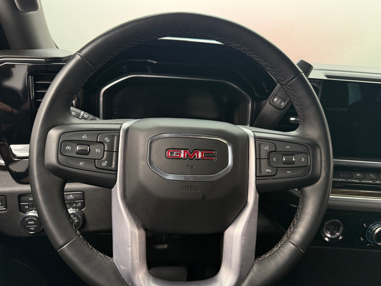 Thumbnail: 2023 GMC Sierra 1500 - 5