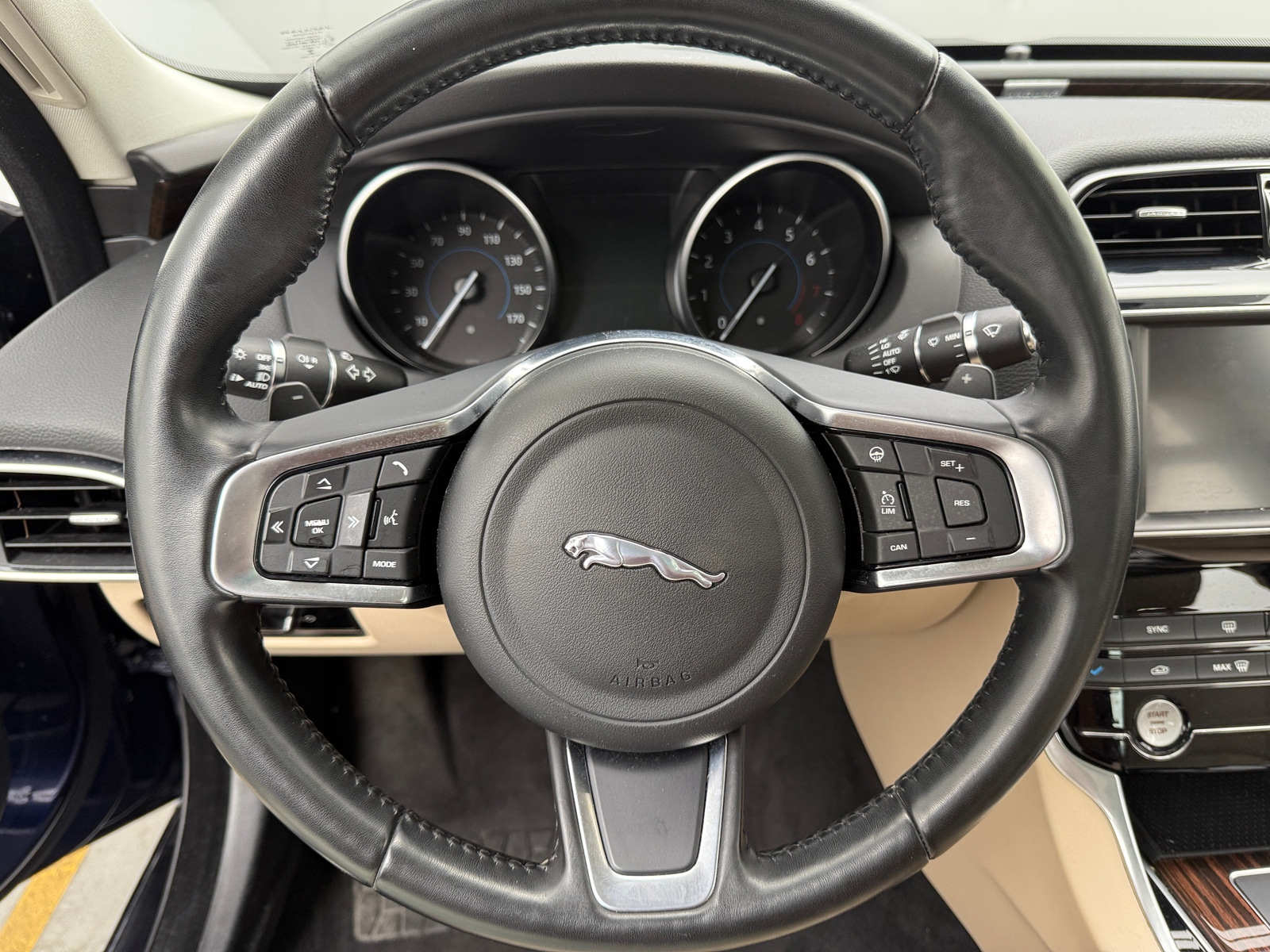 Thumbnail: 2018 Jaguar XE - 4