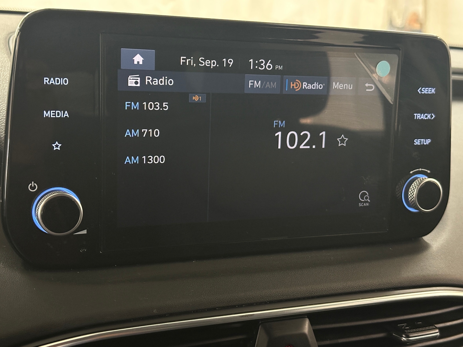 Thumbnail: 2021 Hyundai Santa Fe - 4