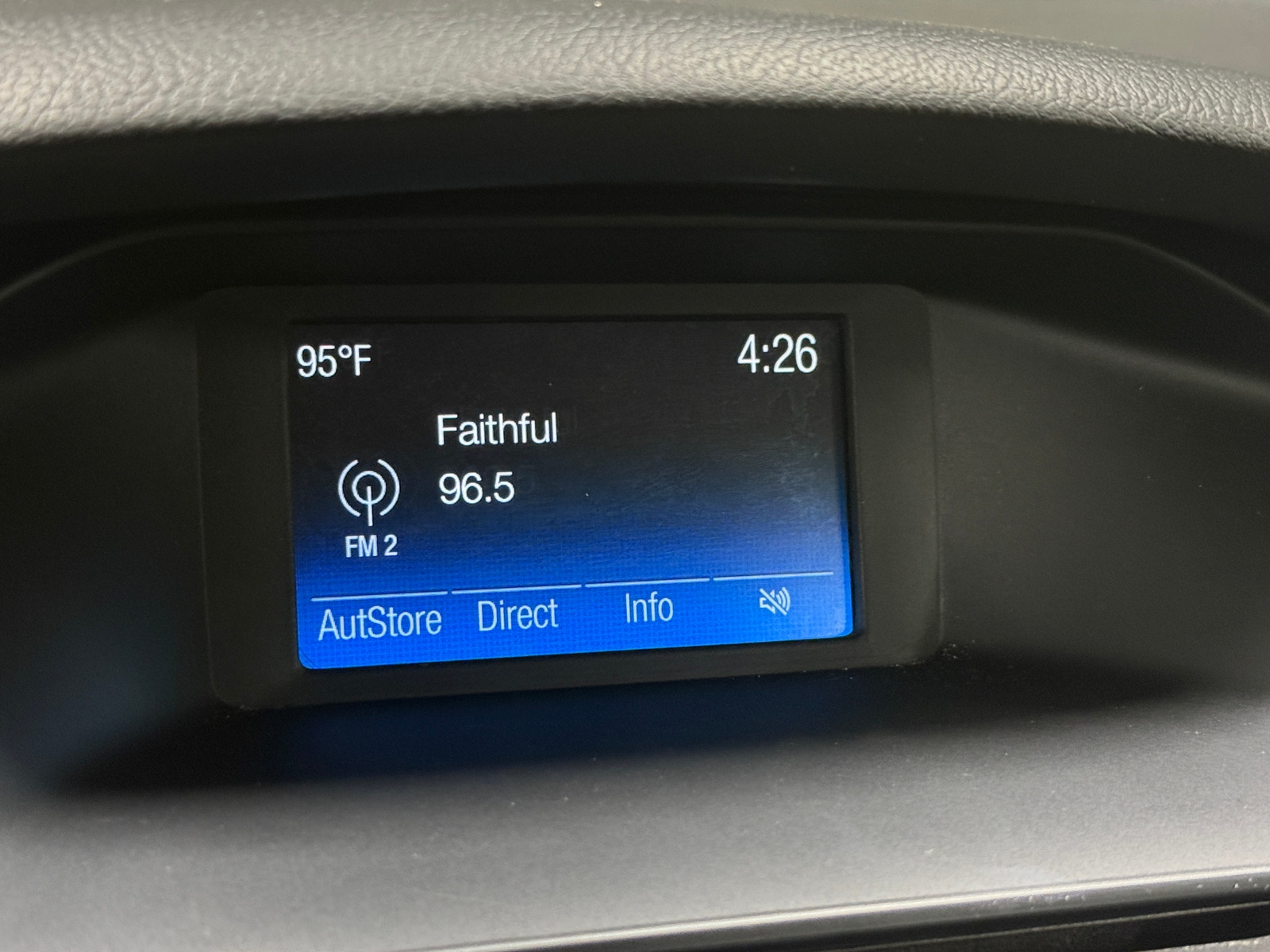 Thumbnail: 2015 Ford Focus - 4