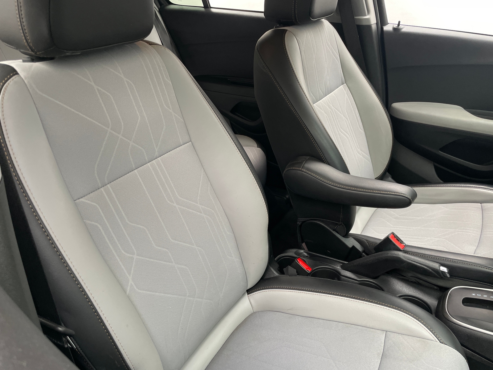 Thumbnail: 2020 Chevrolet Trax - 2