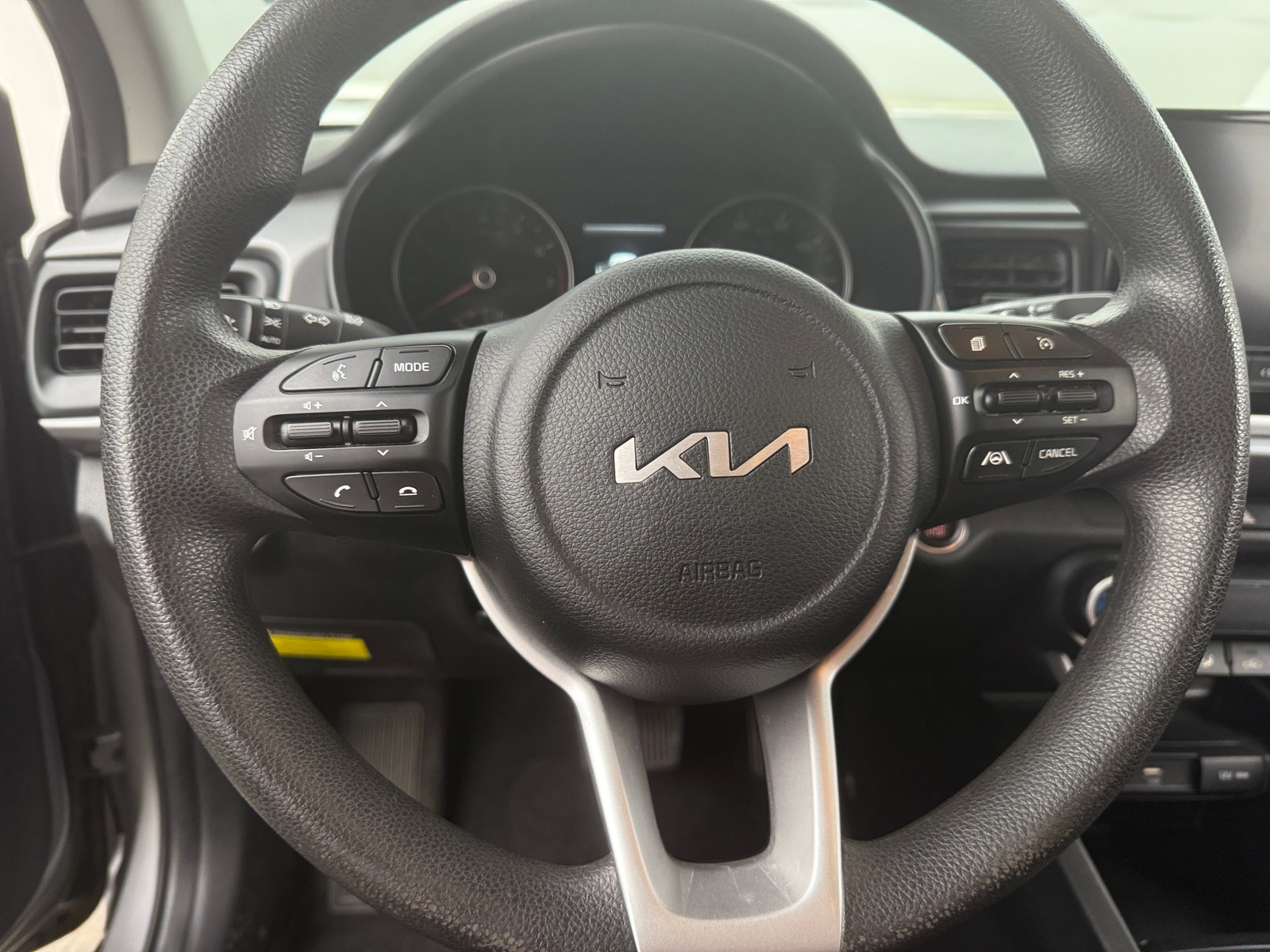 Thumbnail: 2023 Kia Rio - 5