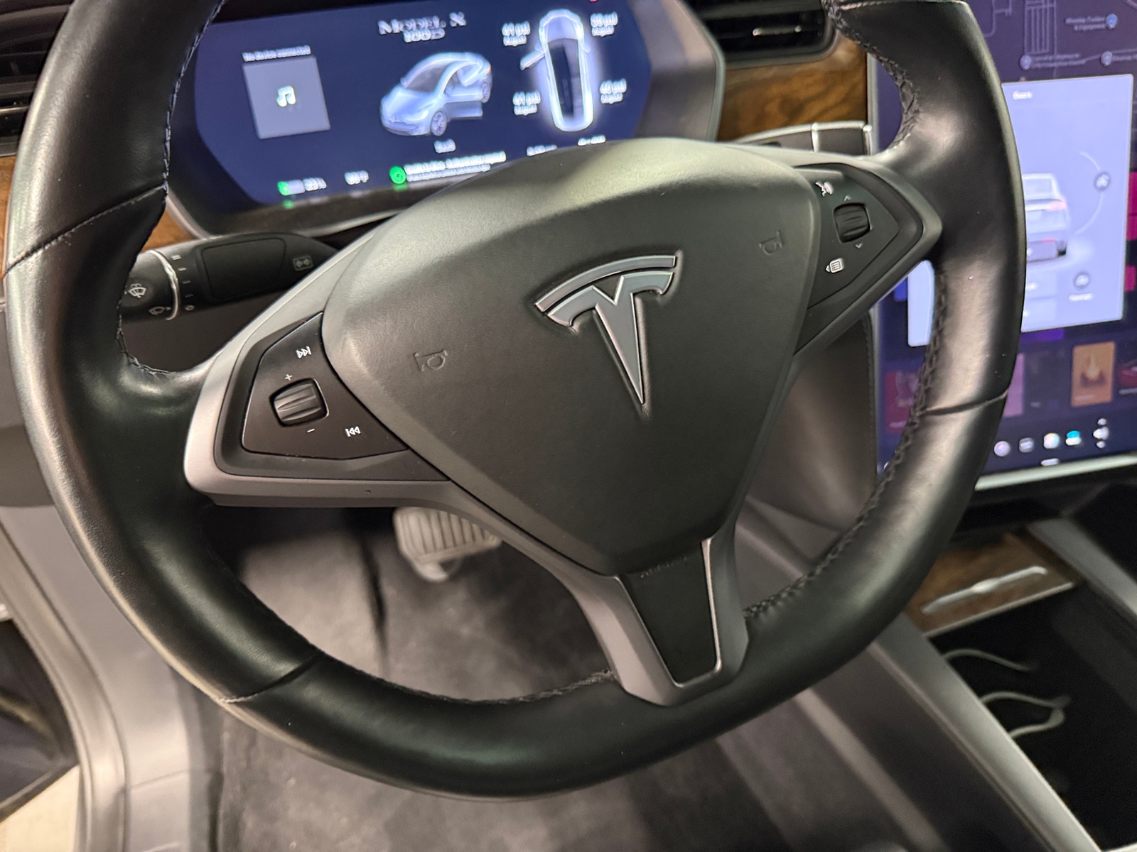 Thumbnail: 2018 Tesla Model X - 4