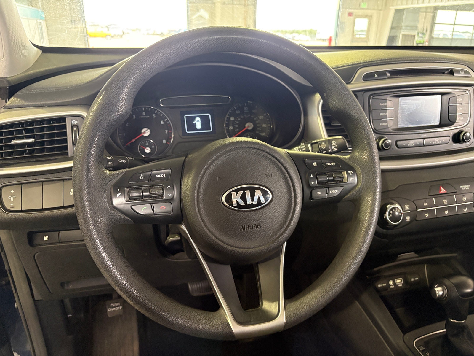 Thumbnail: 2018 Kia Sorento - 5