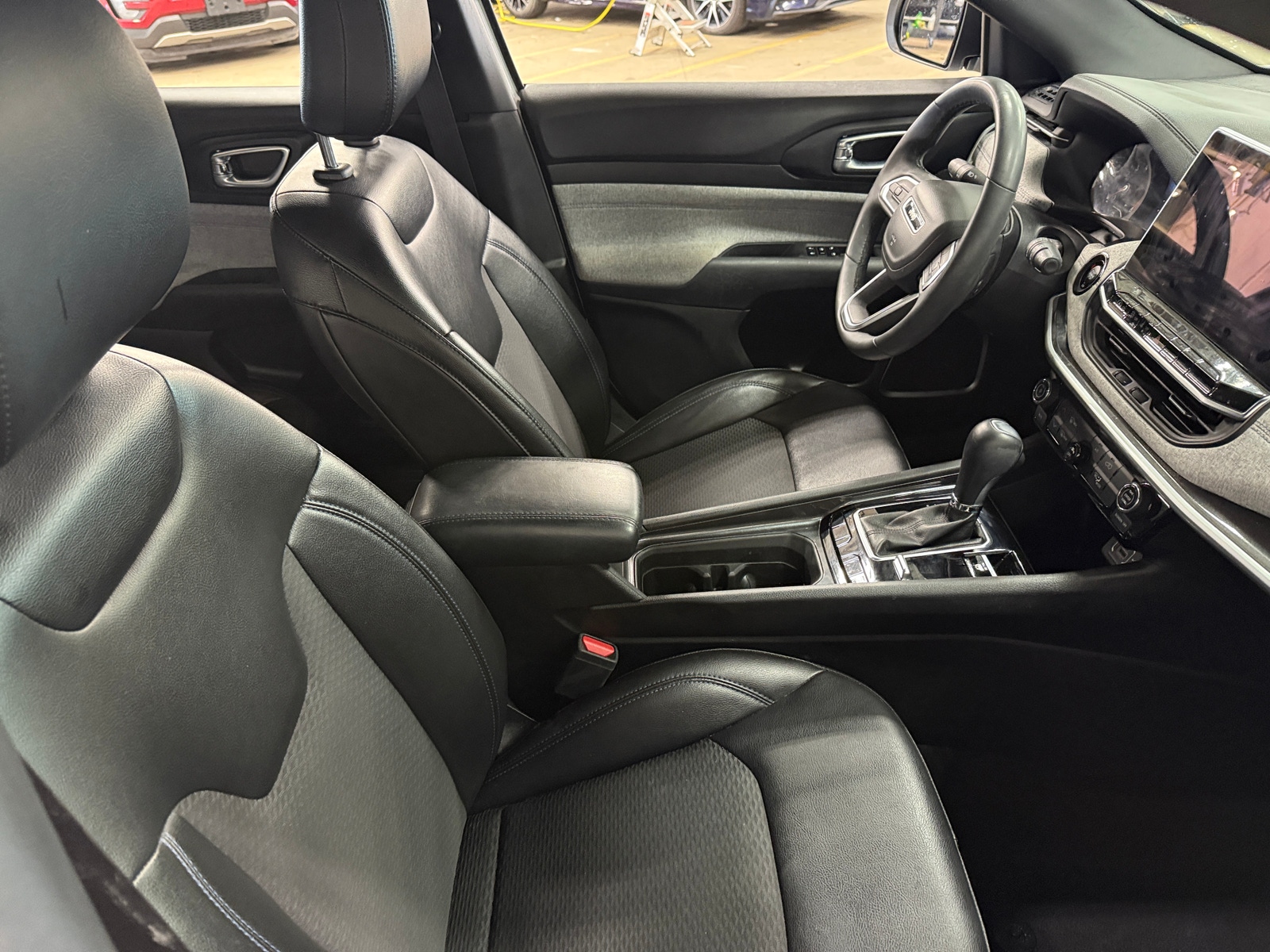 Thumbnail: 2023 Jeep Compass - 2