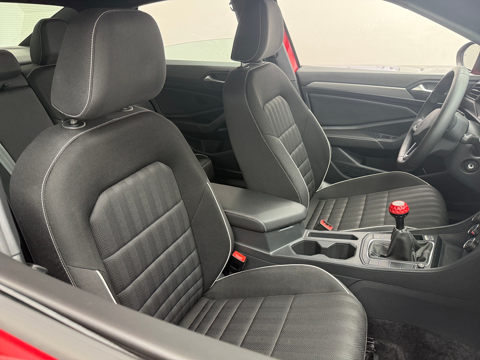 Thumbnail: 2024 Volkswagen Jetta - 2