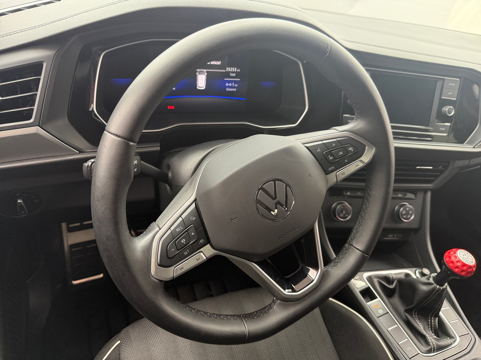 Thumbnail: 2024 Volkswagen Jetta - 5