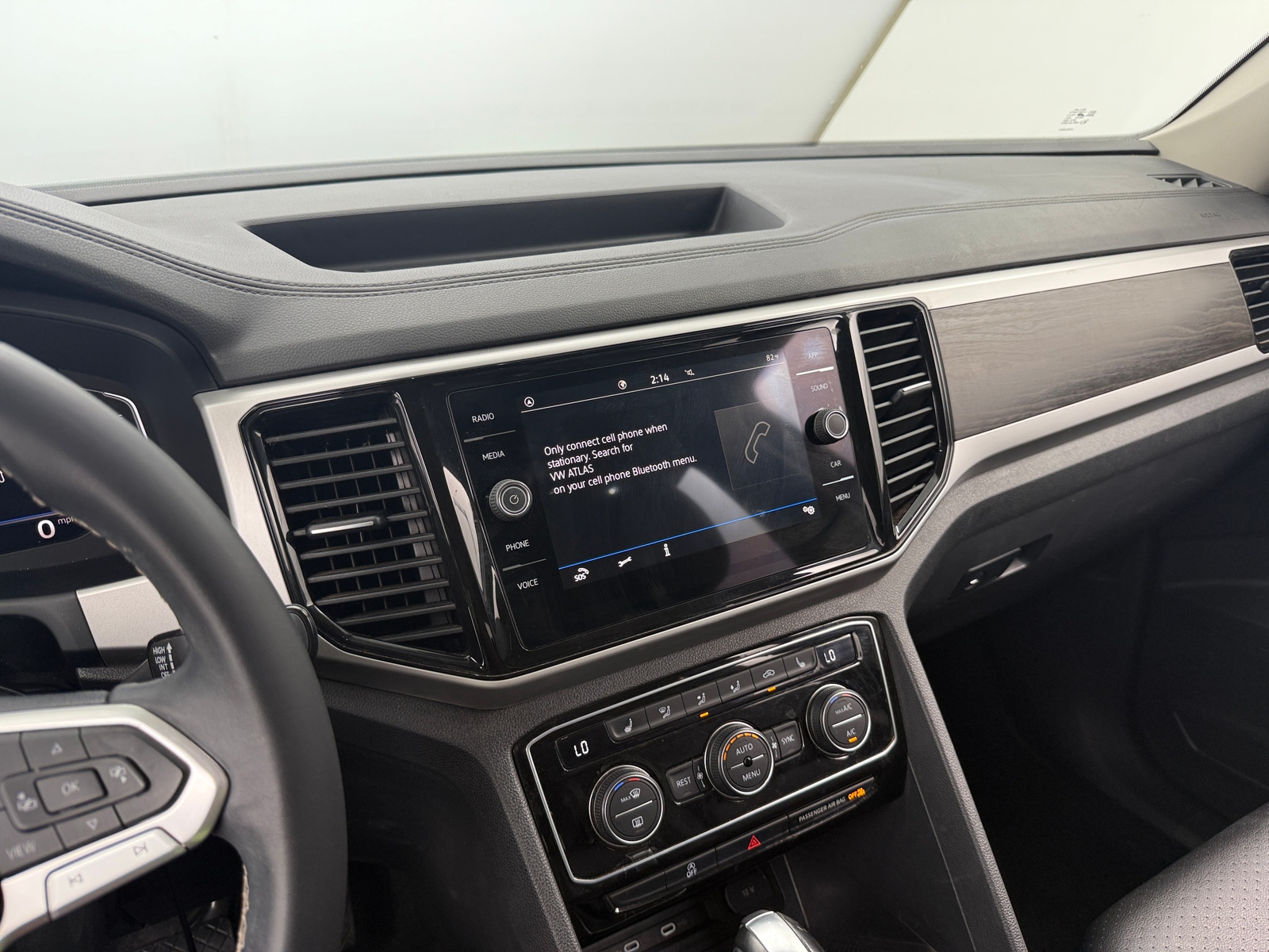 Thumbnail: 2023 Volkswagen Atlas - 3