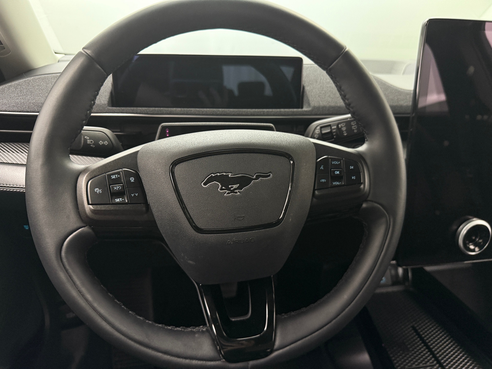 Thumbnail: 2022 Ford Mustang Mach-E - 5