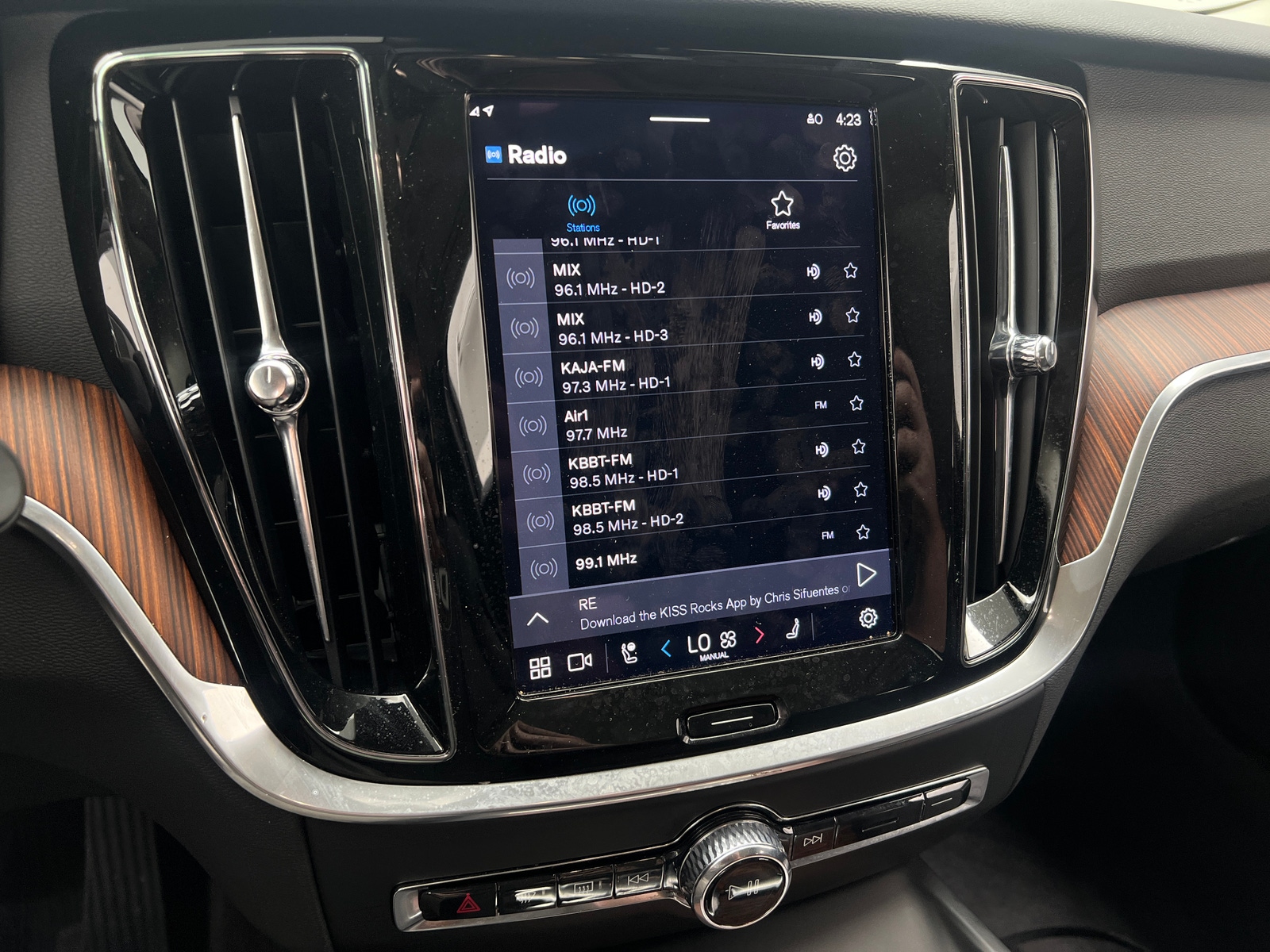 Thumbnail: 2025 Volvo V60 - 3
