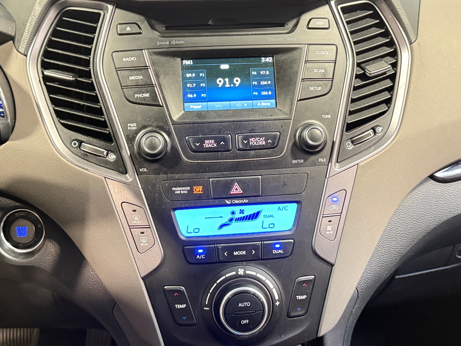 Thumbnail: 2013 Hyundai Santa Fe - 3