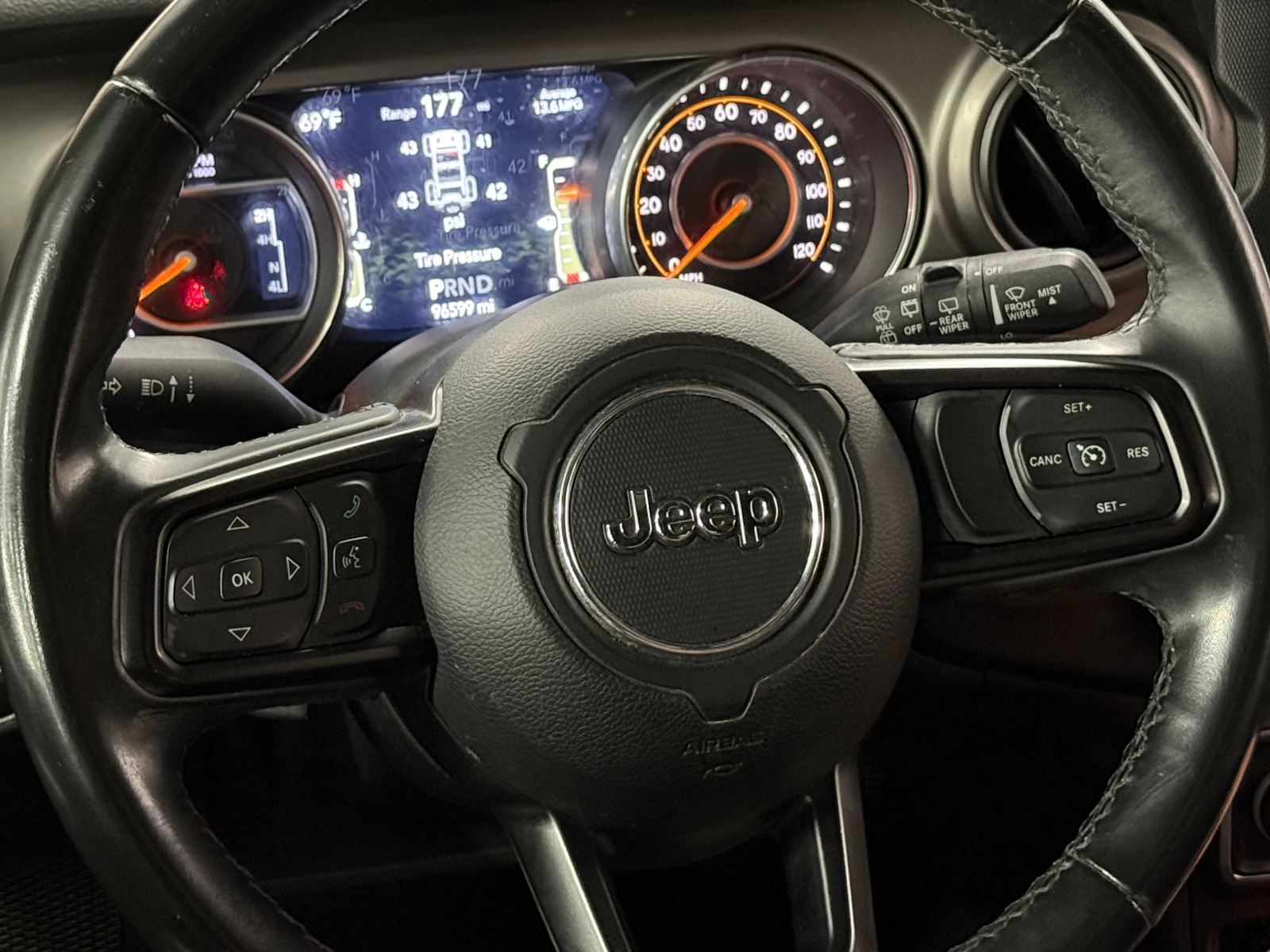 Thumbnail: 2019 Jeep Wrangler - 5