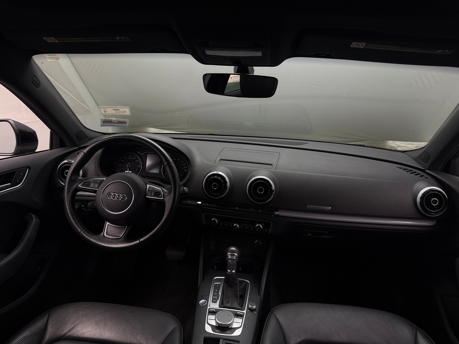 Thumbnail: 2016 Audi A3 e-tron - 2