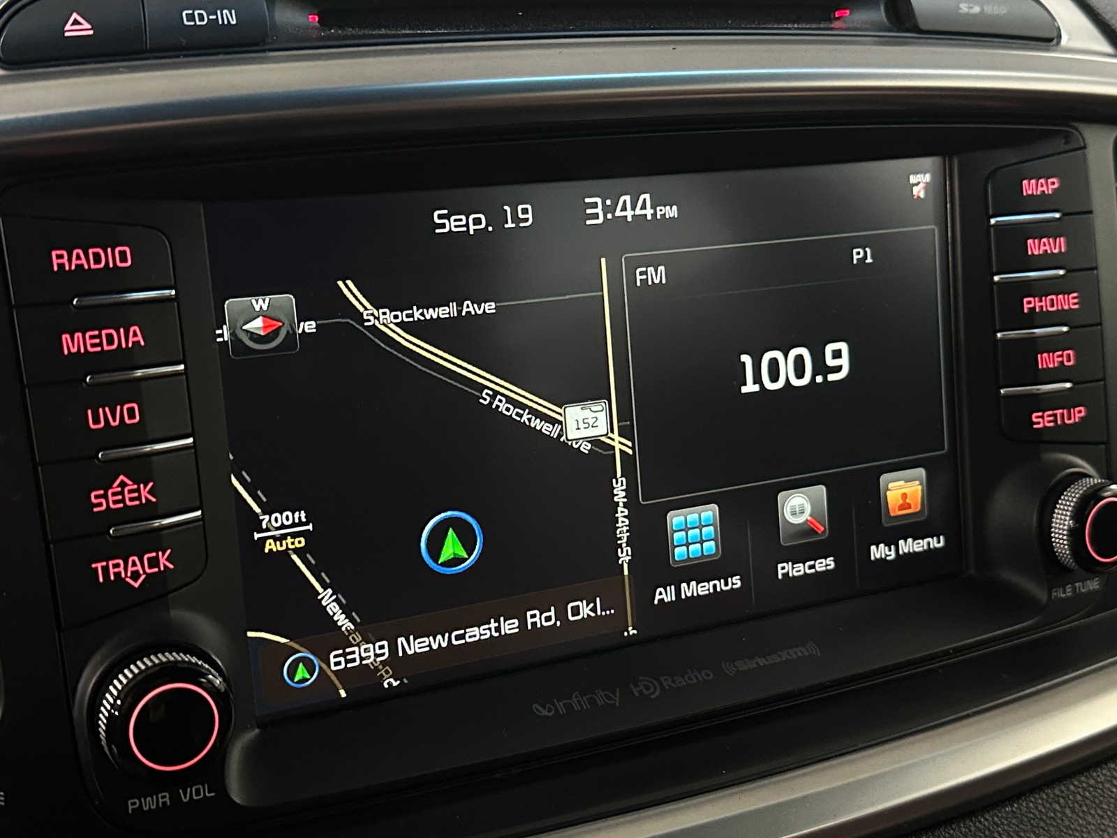 Thumbnail: 2016 Kia Sorento - 3