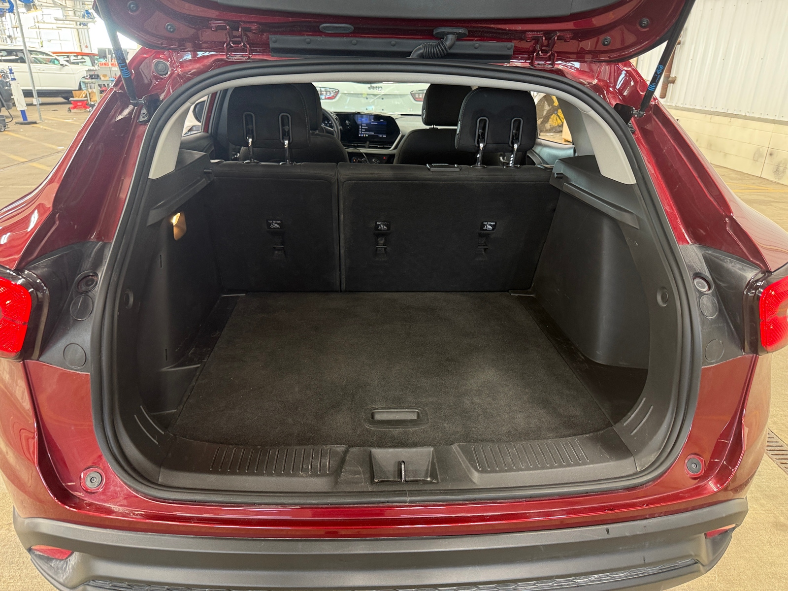 Thumbnail: 2025 Chevrolet Trax - 7