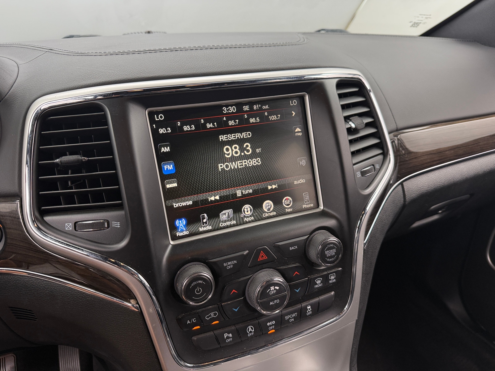 Thumbnail: 2016 Jeep Grand Cherokee - 3