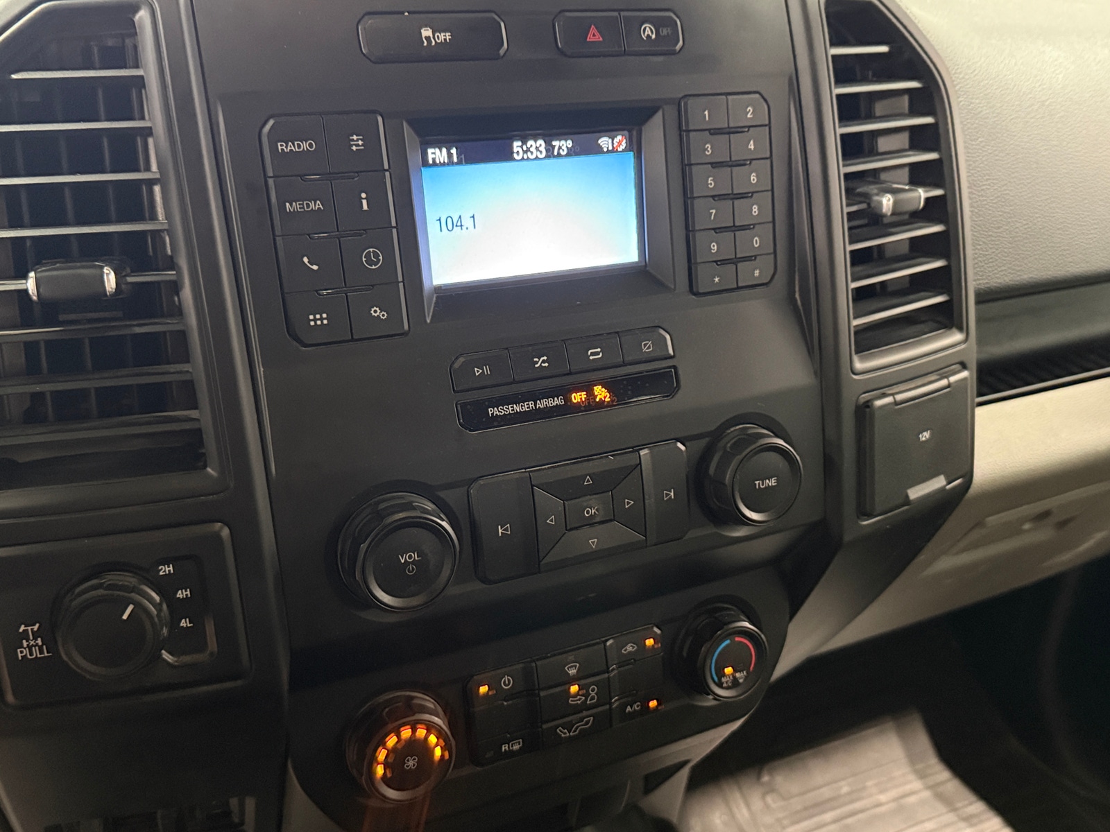 Thumbnail: 2020 Ford Econoline - 4