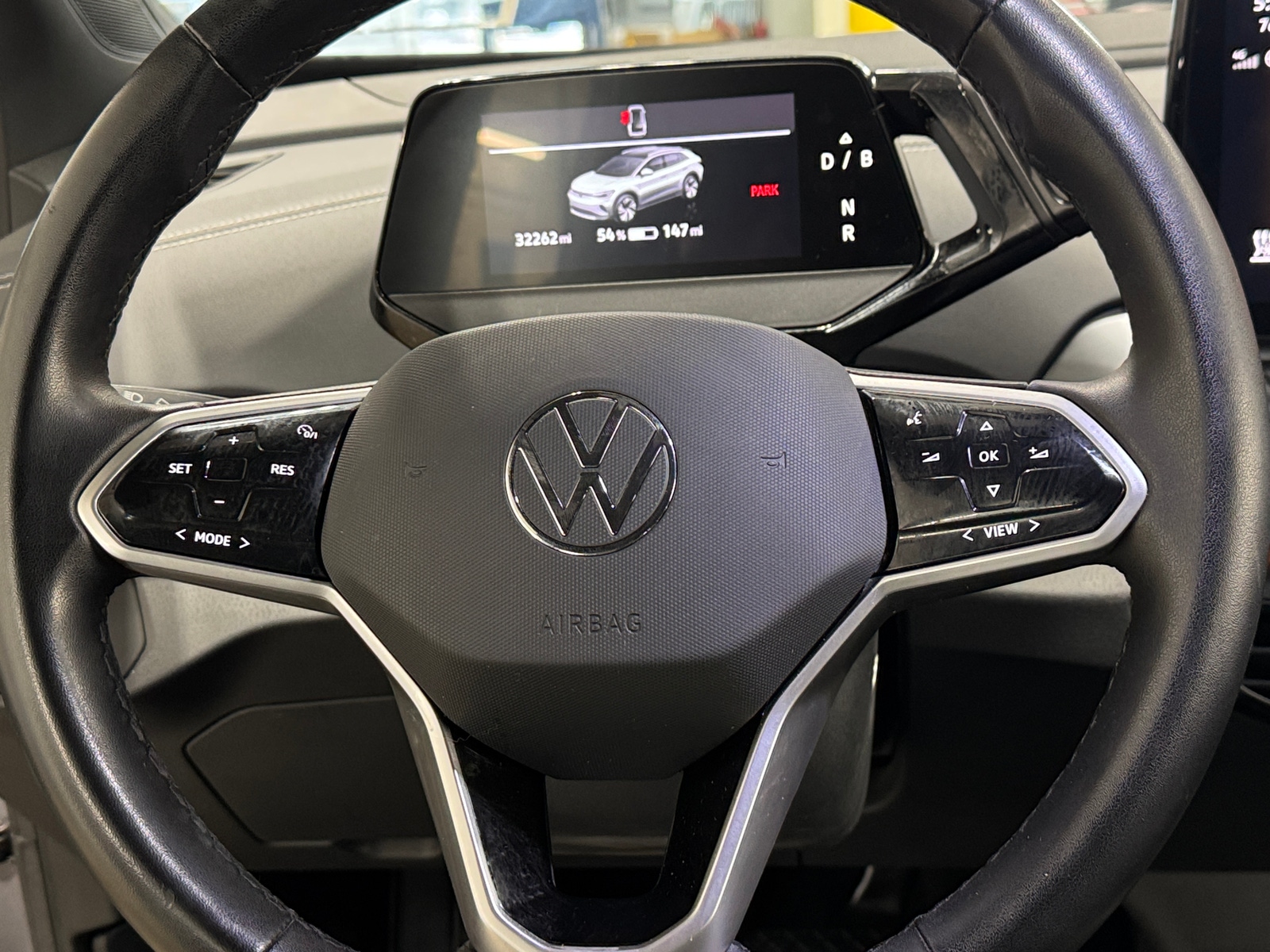 Thumbnail: 2023 Volkswagen ID.4 - 5