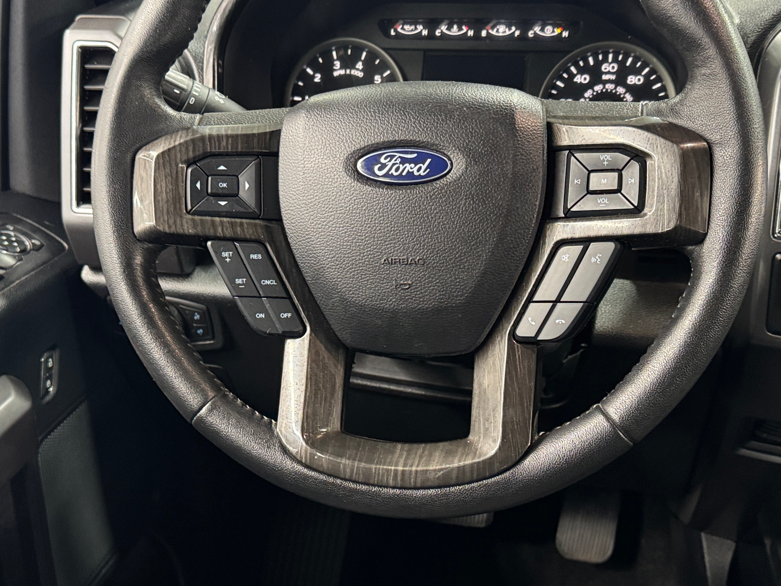 Thumbnail: 2020 Ford Econoline - 5
