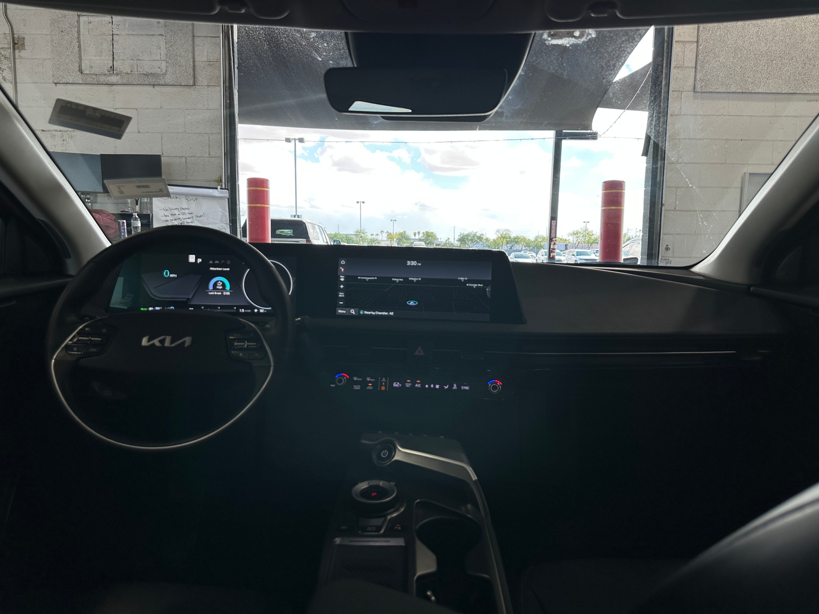 Thumbnail: 2022 Kia EV6 - 2