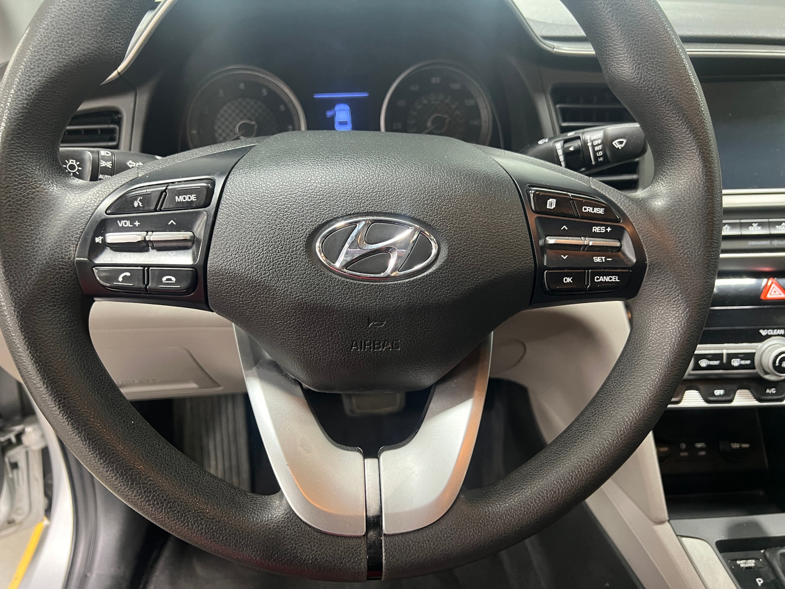 Thumbnail: 2020 Hyundai Elantra - 5