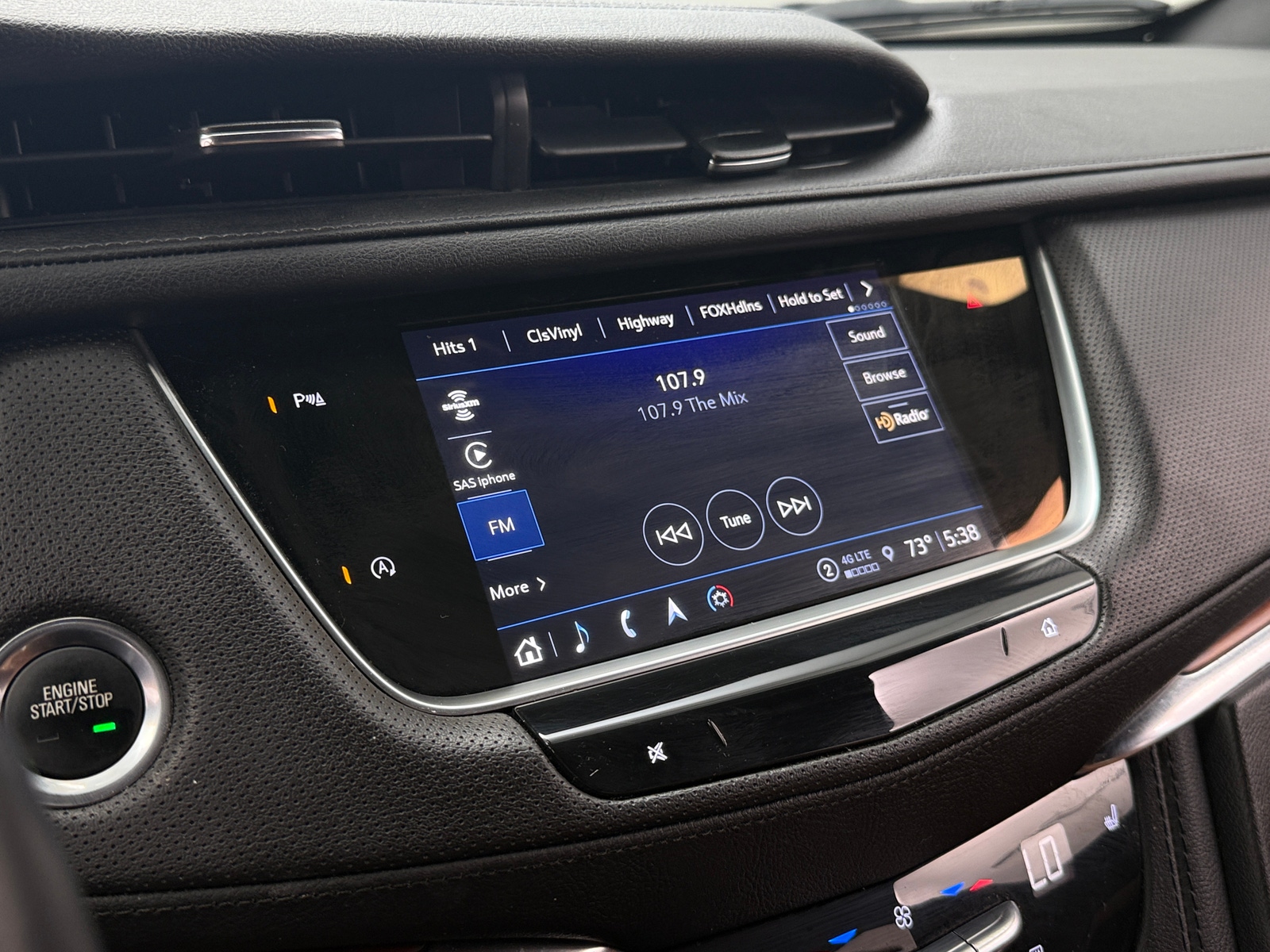 Thumbnail: 2023 Cadillac XT5 - 3