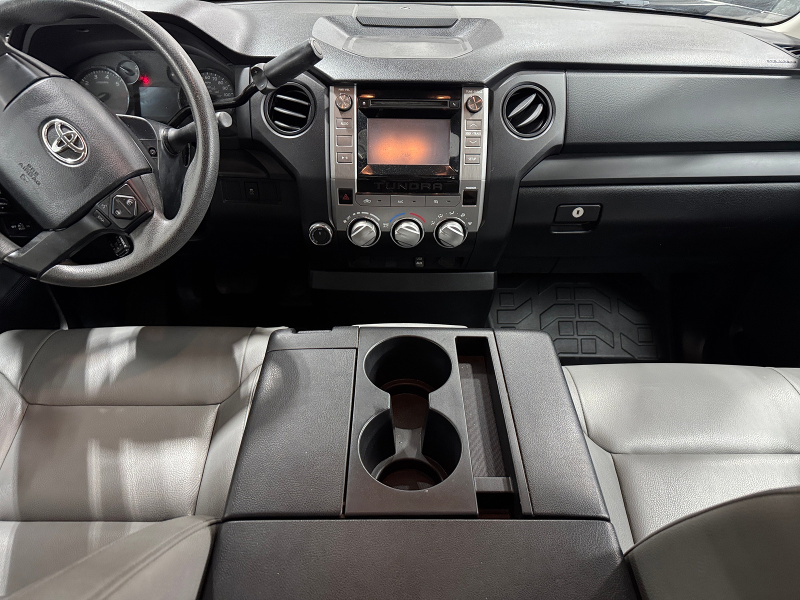 Thumbnail: 2014 Toyota Tundra - 3