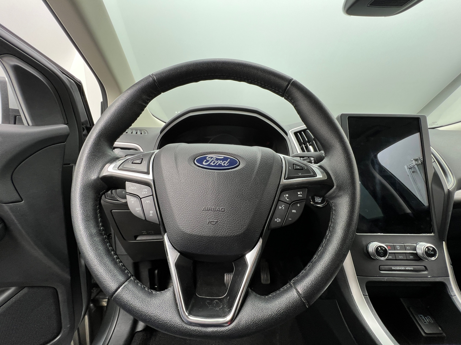 Thumbnail: 2024 Ford Edge - 4