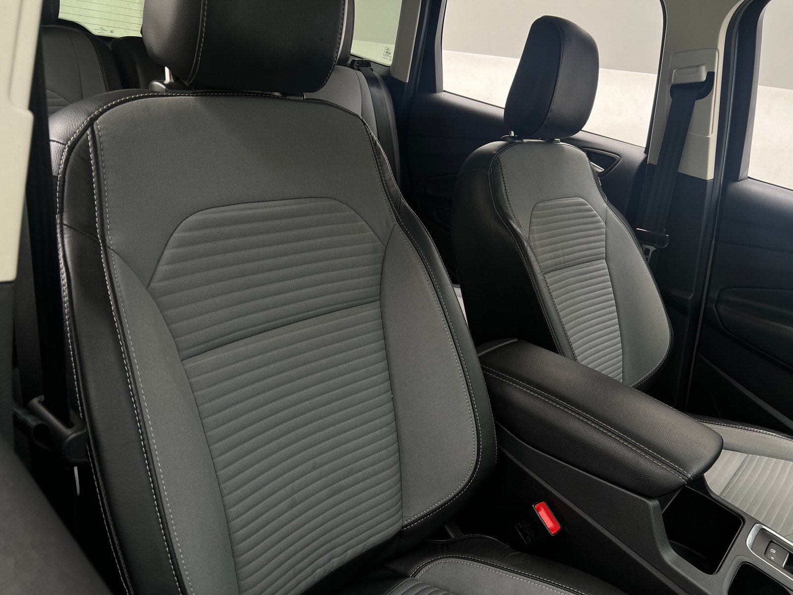 Thumbnail: 2018 Ford Escape - 2