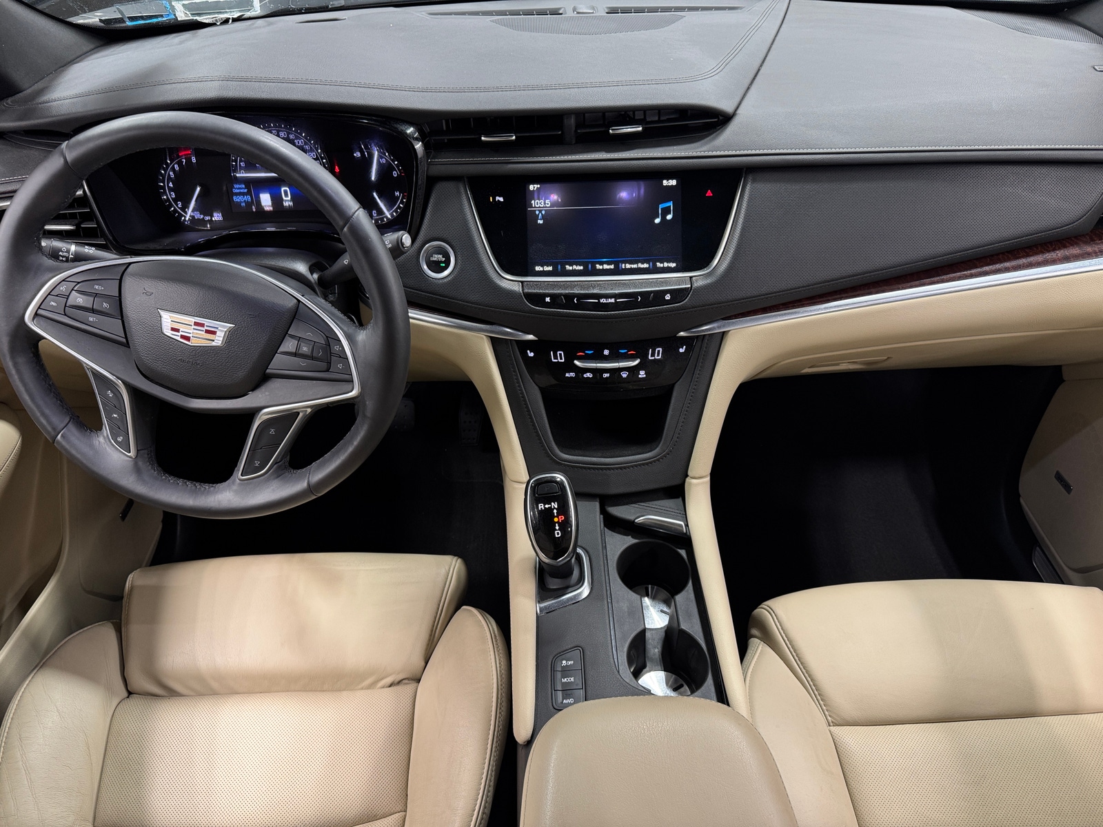 Thumbnail: 2017 Cadillac XT5 - 2