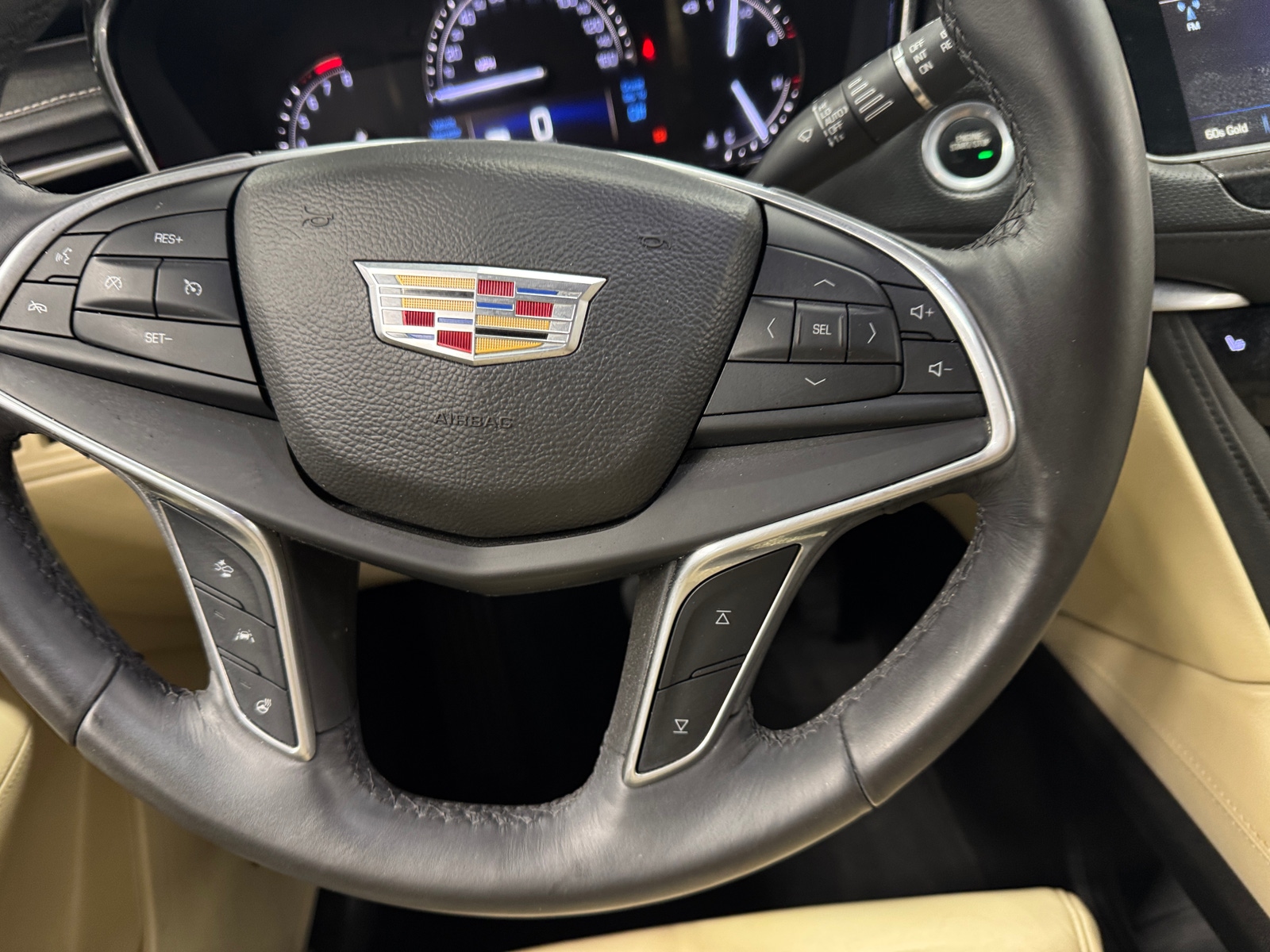 Thumbnail: 2017 Cadillac XT5 - 4
