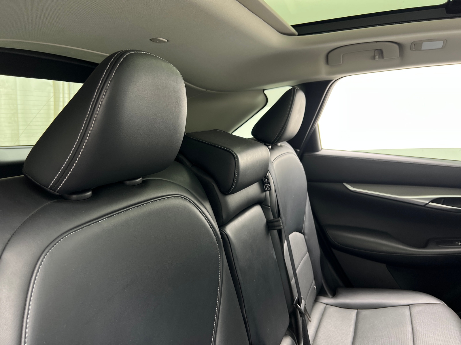 Thumbnail: 2022 INFINITI QX50 - 5