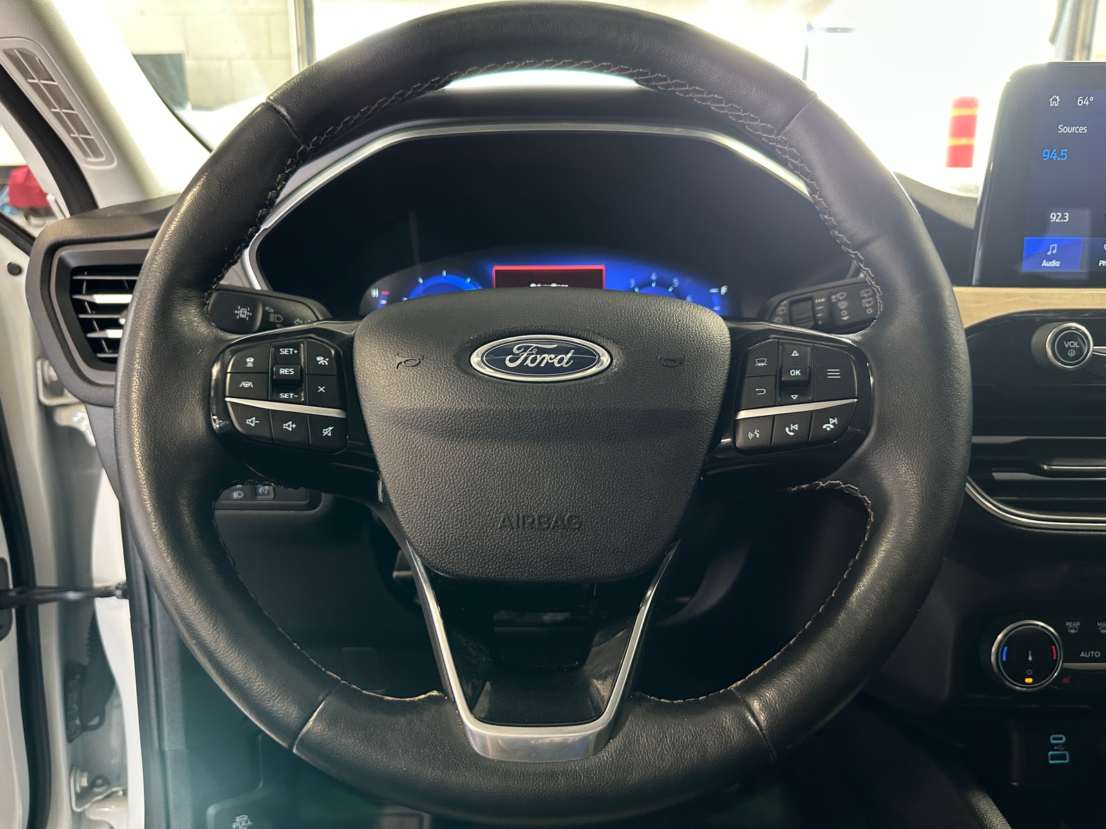 Thumbnail: 2022 Ford Escape - 4