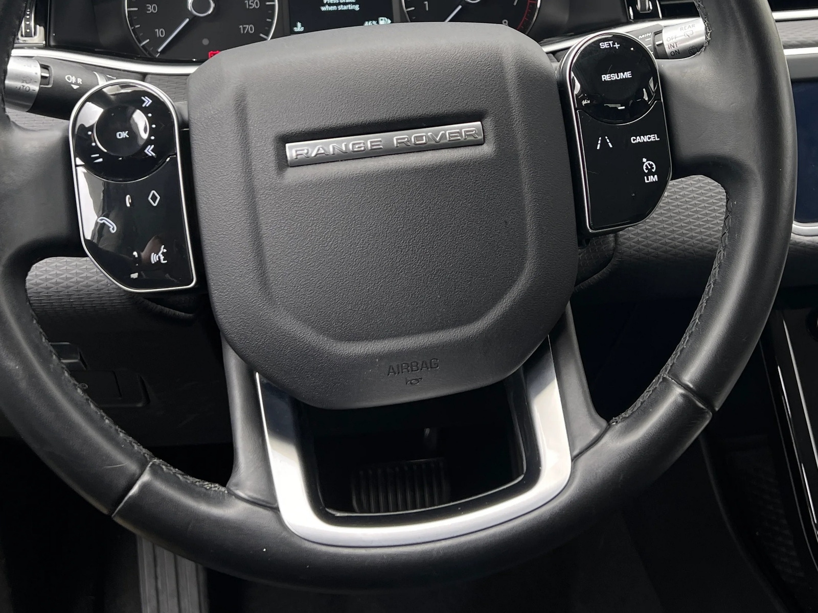 Thumbnail: 2020 Land Rover Range Rover Evoque - 4