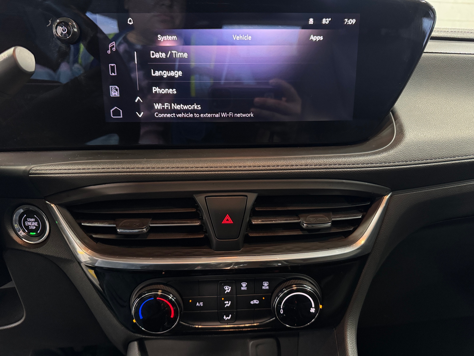 Thumbnail: 2024 Buick Encore GX - 3