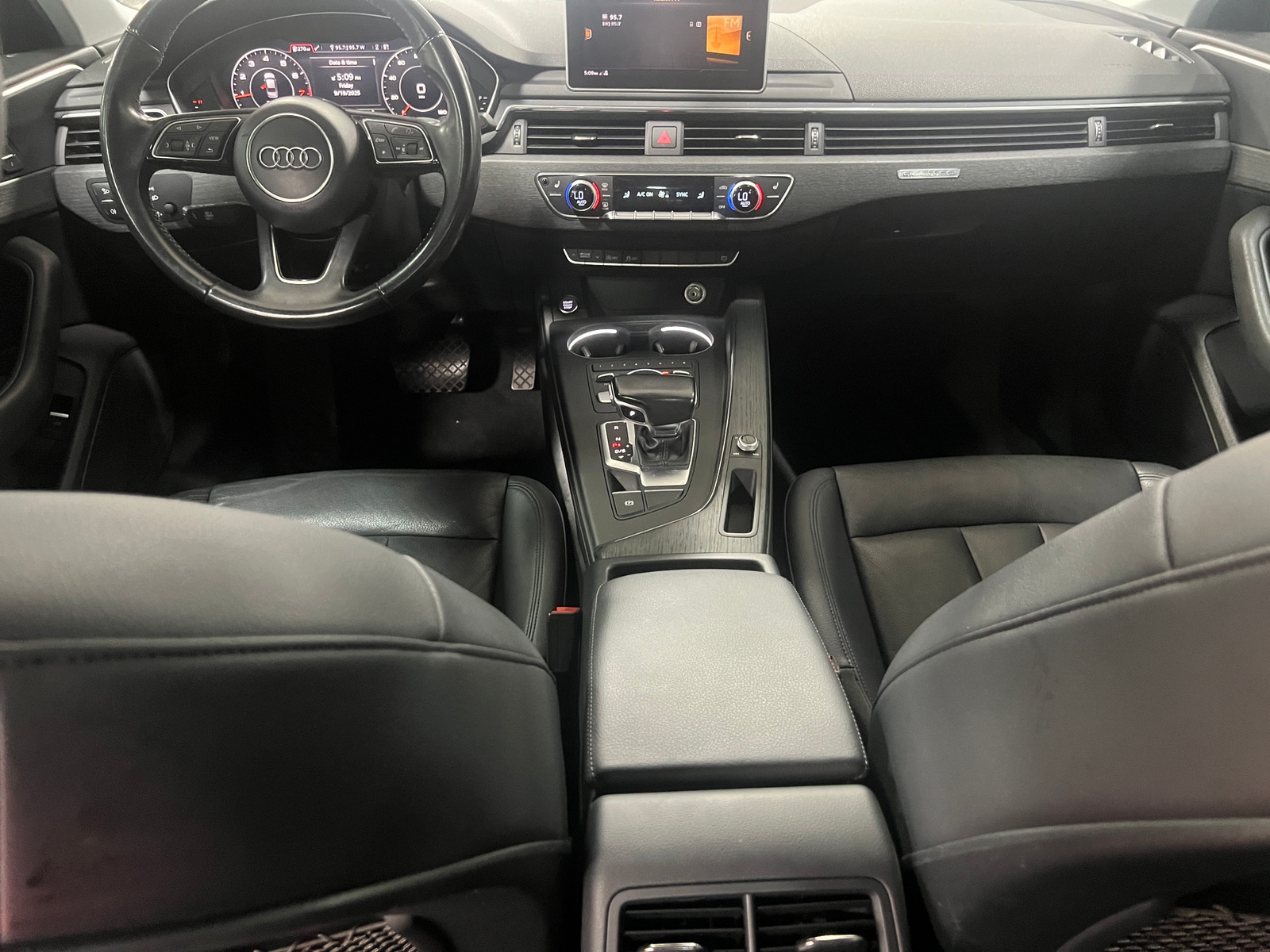 Thumbnail: 2017 Audi A4 - 2