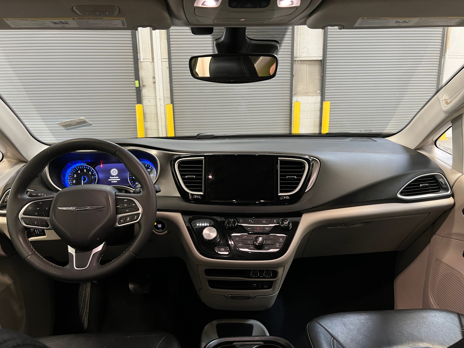 Thumbnail: 2022 Chrysler Pacifica - 2