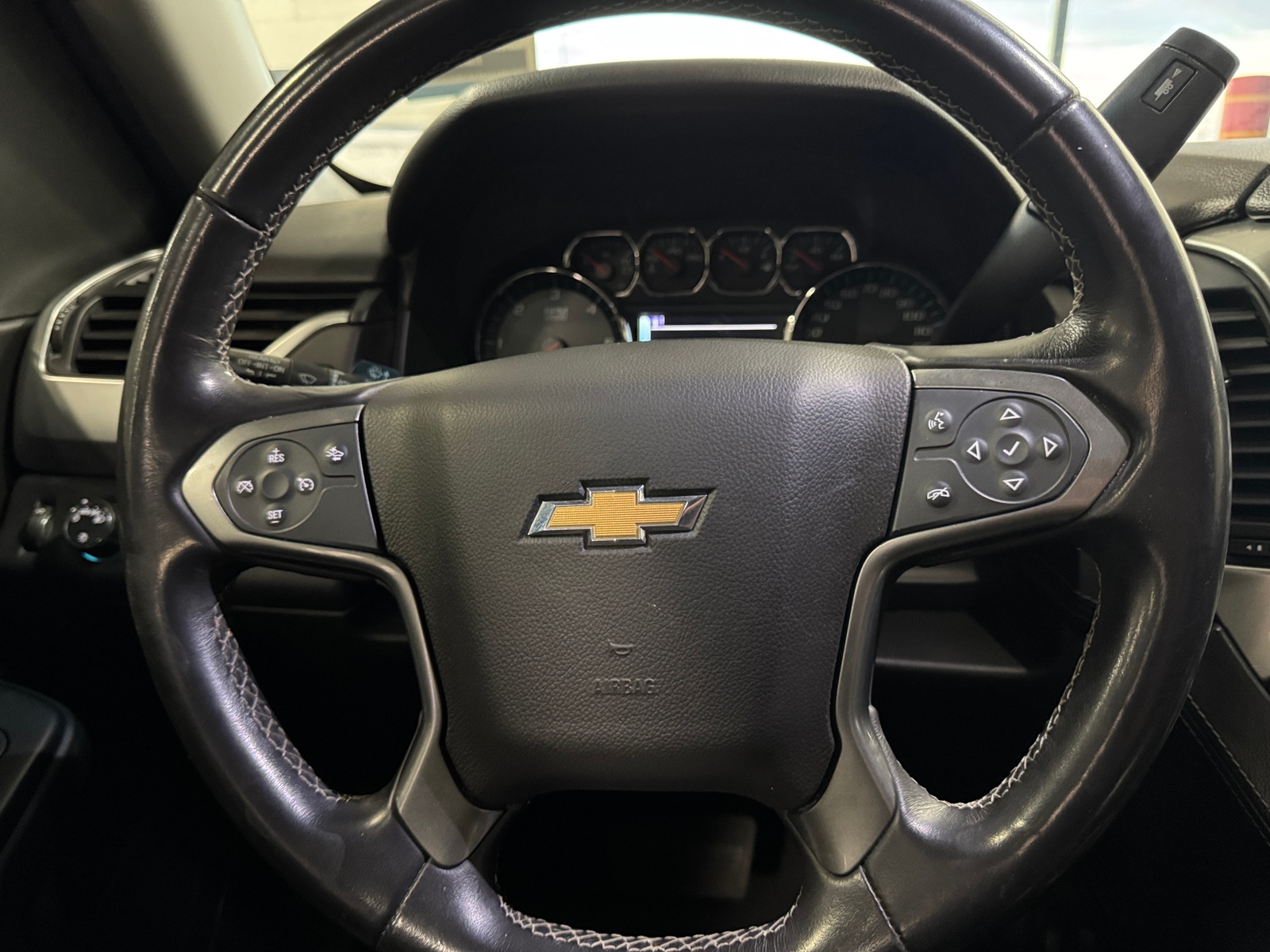 Thumbnail: 2019 Chevrolet Tahoe - 5