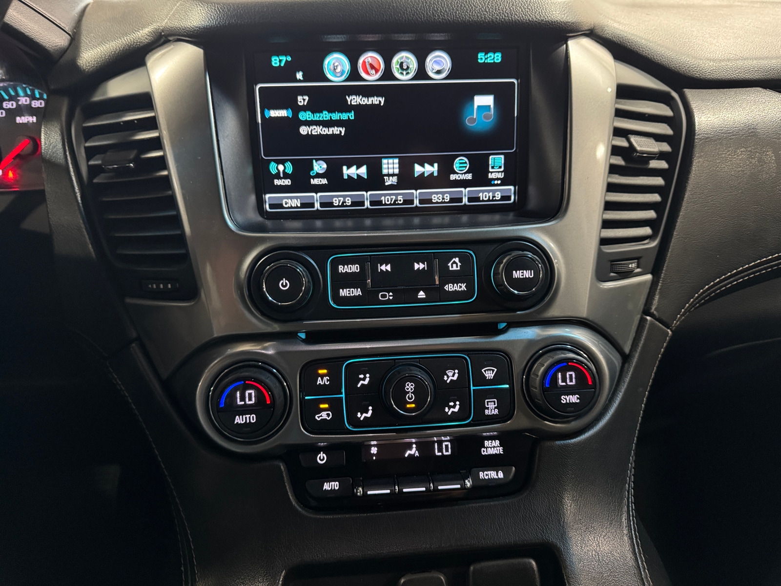 Thumbnail: 2019 Chevrolet Tahoe - 4