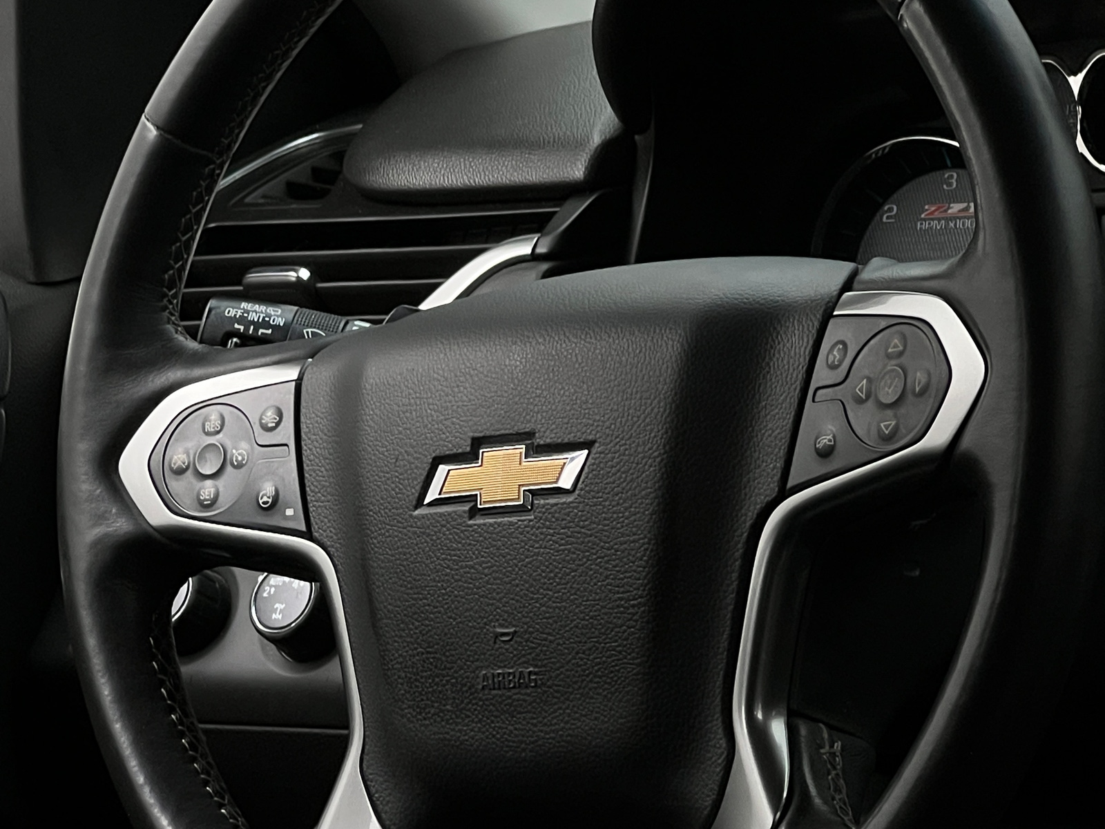 Thumbnail: 2018 Chevrolet Tahoe - 4