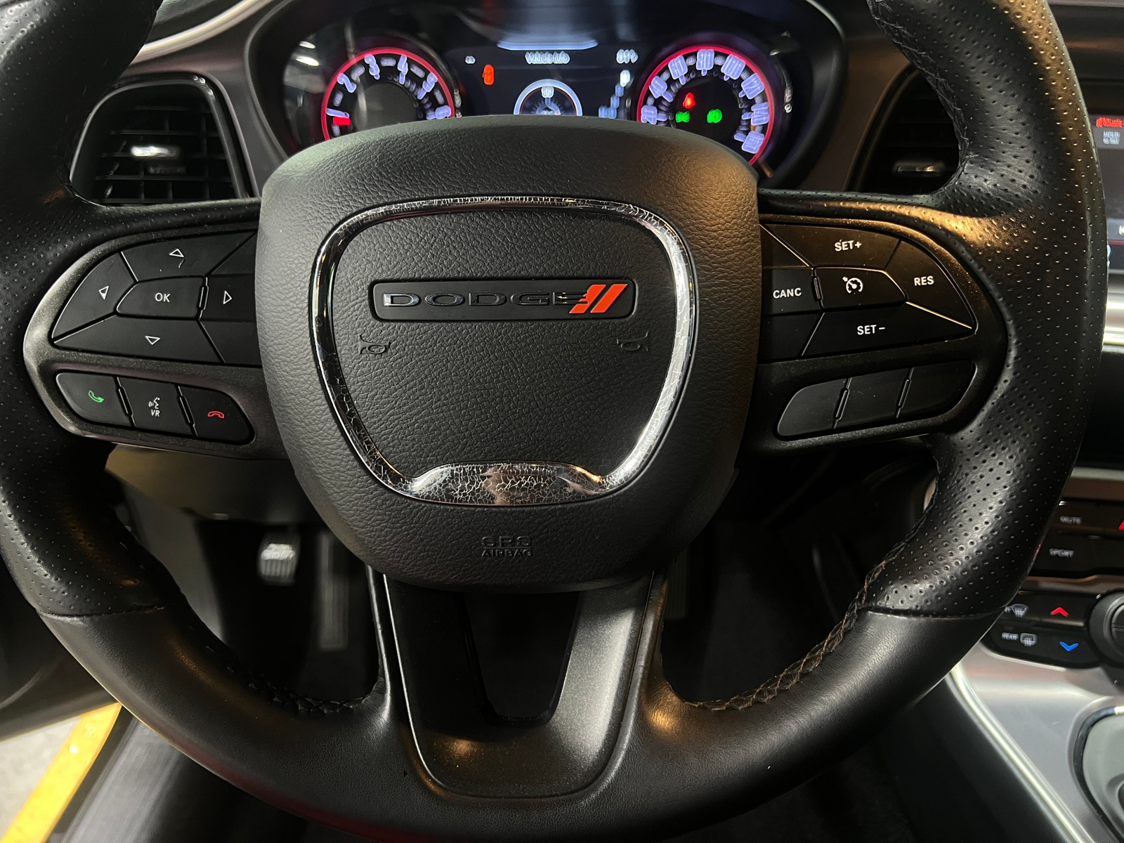 Thumbnail: 2021 Dodge Challenger - 4