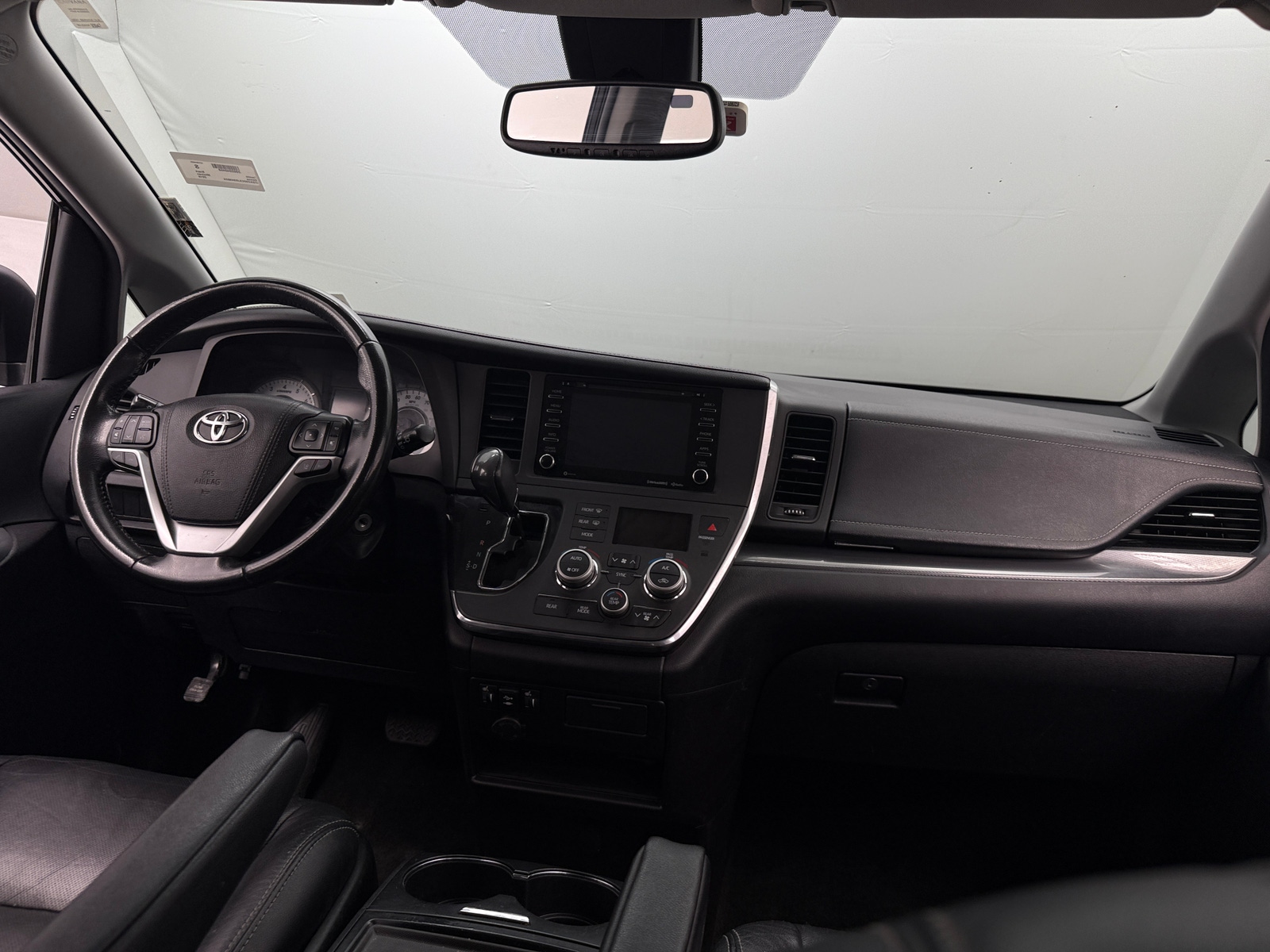 Thumbnail: 2018 Toyota Sienna - 2