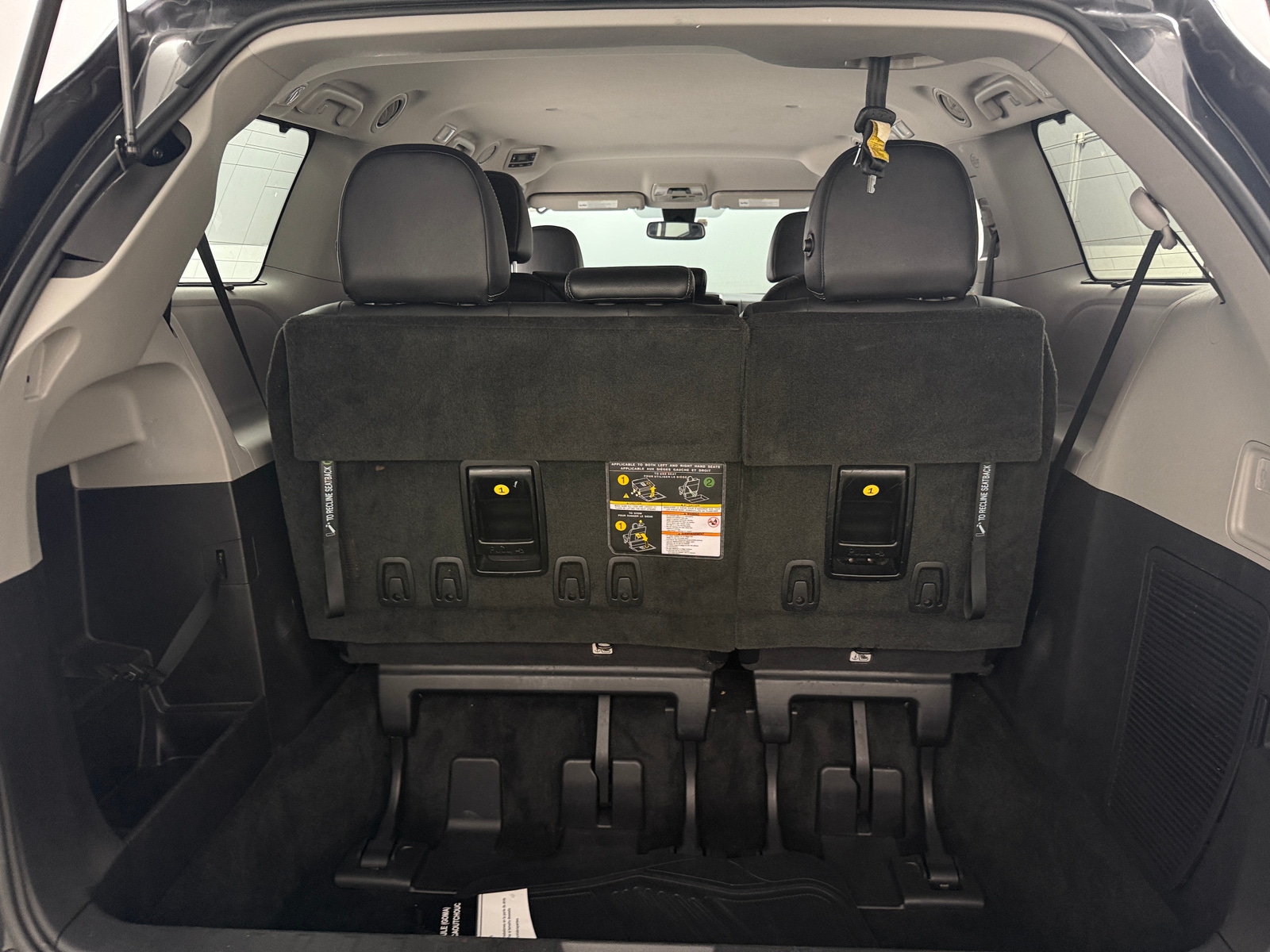 Thumbnail: 2018 Toyota Sienna - 6