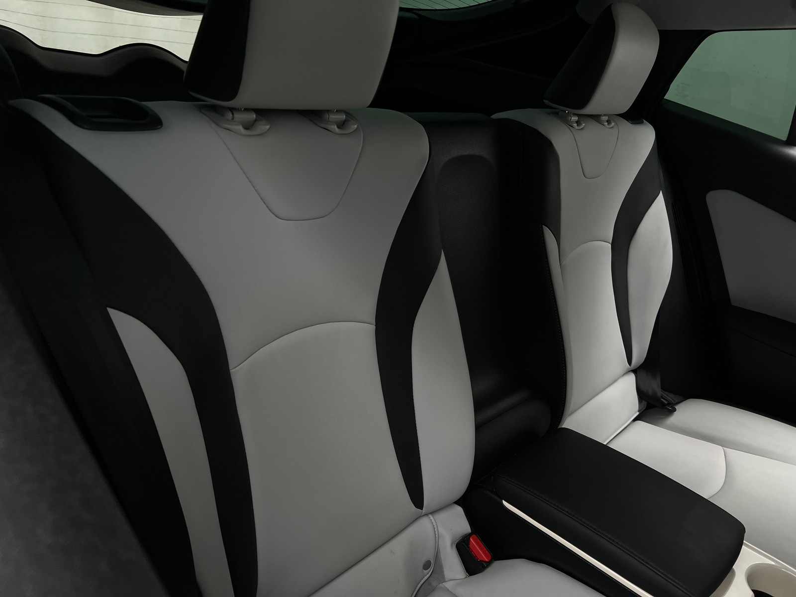 Thumbnail: 2017 Toyota Prius Prime - 6
