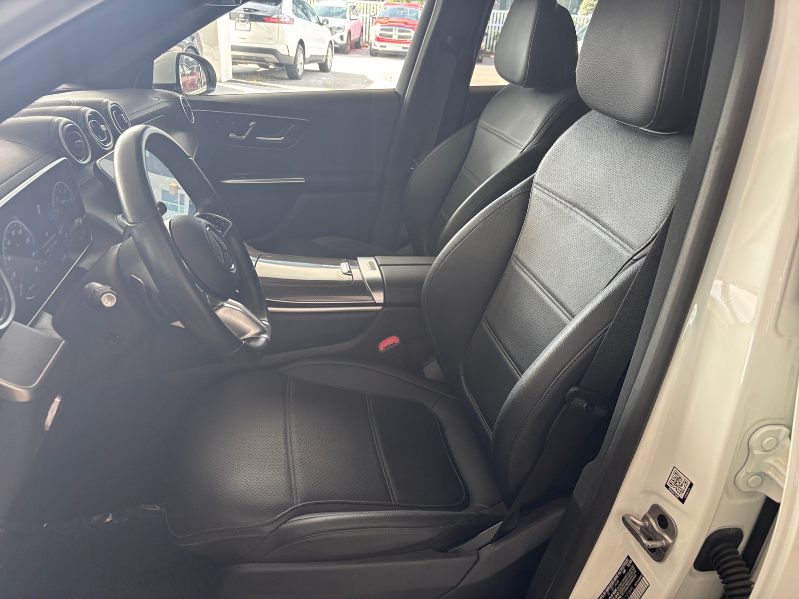 Thumbnail: 2024 Mercedes-Benz GLC - 2