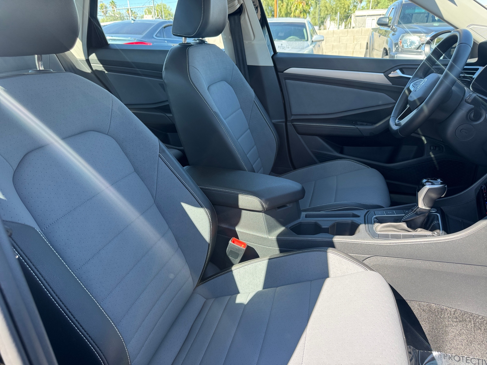 Thumbnail: 2025 Volkswagen Jetta - 2