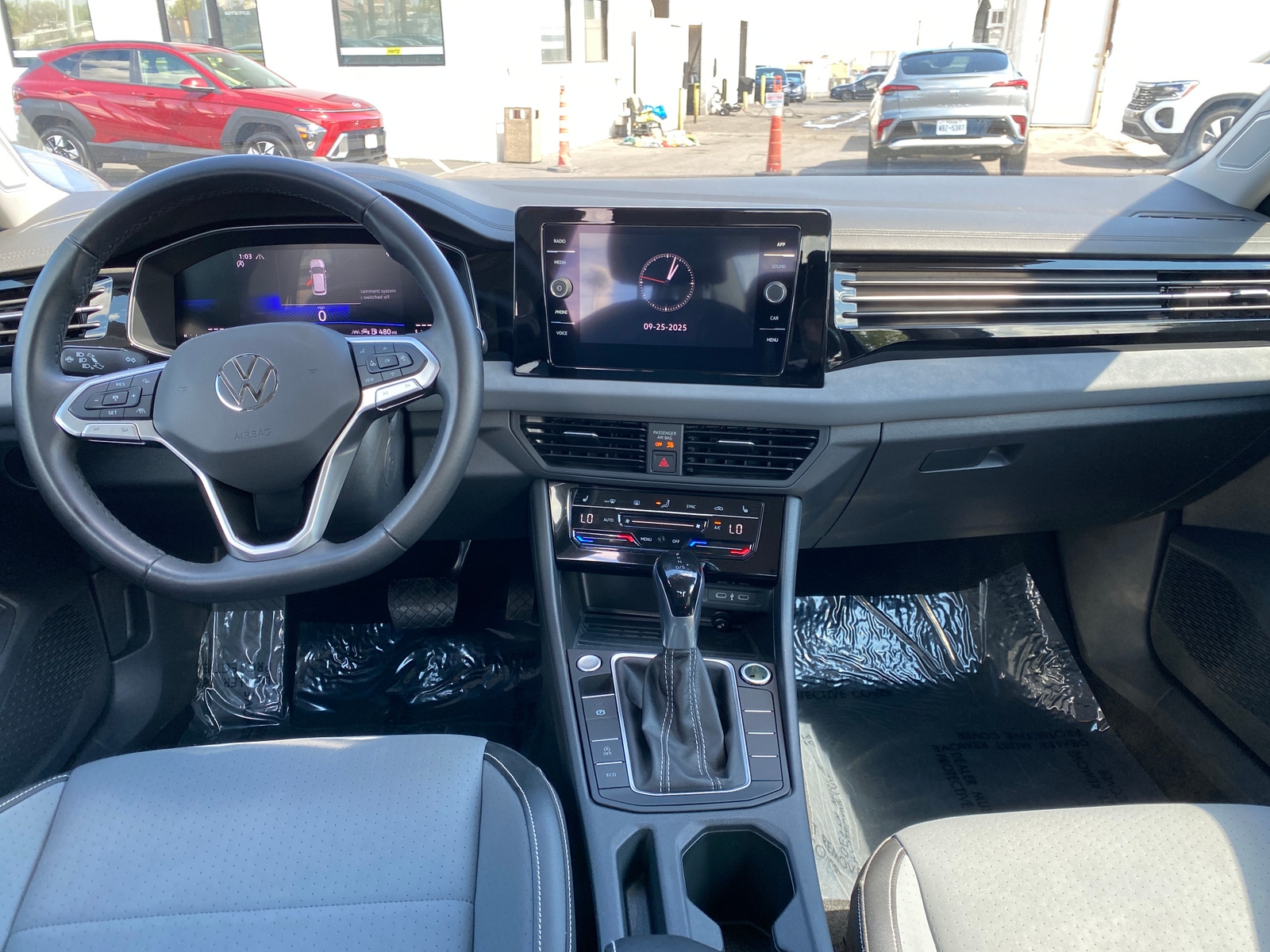 Thumbnail: 2025 Volkswagen Jetta - 3