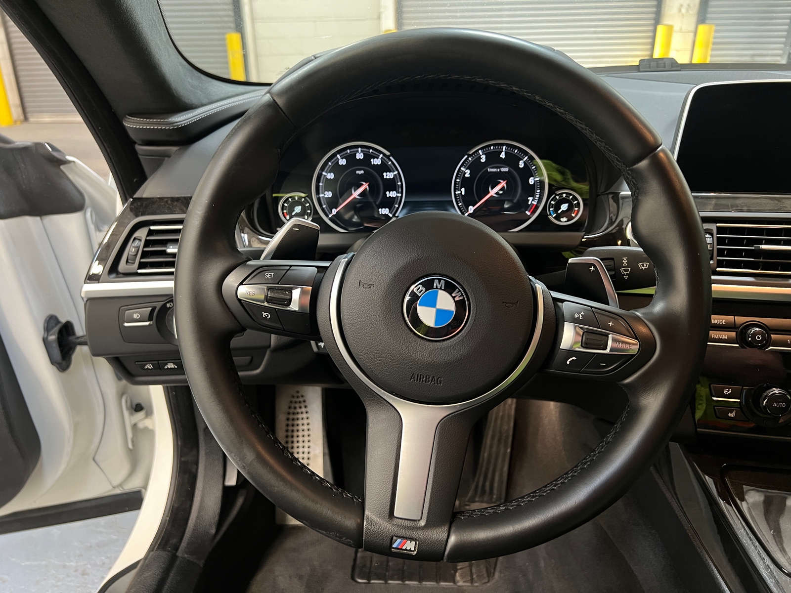 Thumbnail: 2016 BMW 6 Series - 4