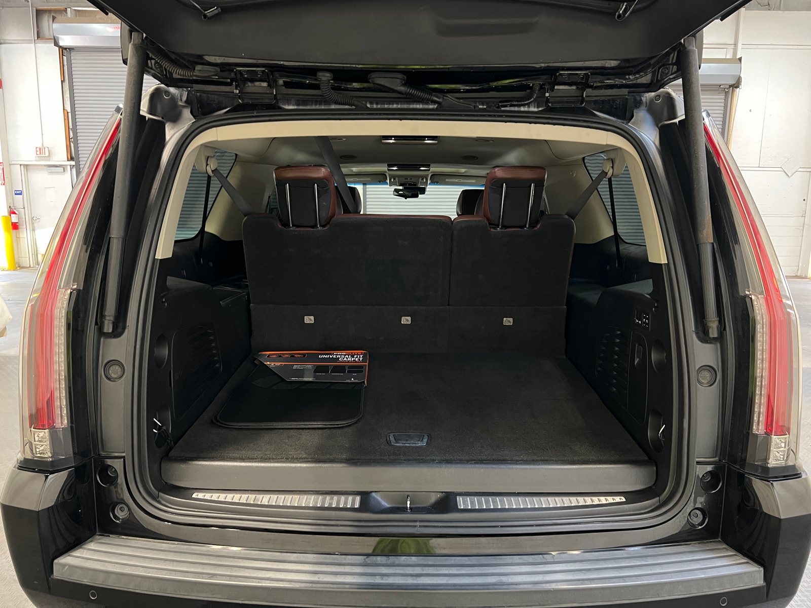 Thumbnail: 2019 Cadillac Escalade - 6